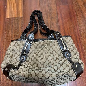 GUCCI Pelham Medium GG Canvas Hobo Bag Beige 137621